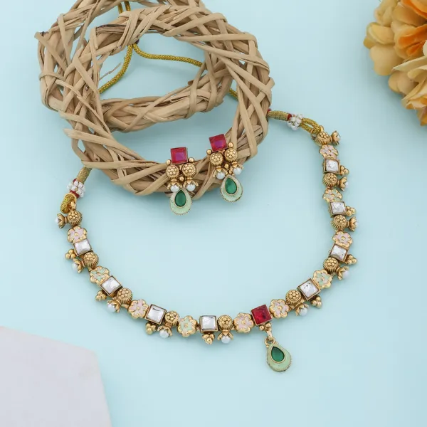 Grisha_Jewellery_Classic_Design_Copper_Gold_Plated_White_Pearl_Matte_Short_Necklace_Jewelry_Set_For_Women_And_Girls