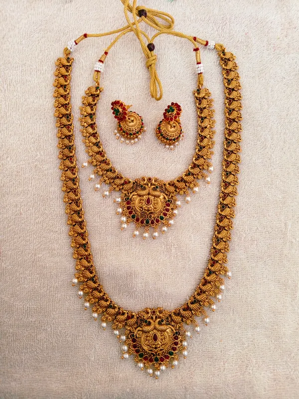 Grisha_Jewellery_Peacock_Design_White_Bead_Pearl_Brass_Gold_Plated_Long_Haram_And_Short_Necklace_Combo_Jewellery_Set_For_Women_And_Girls