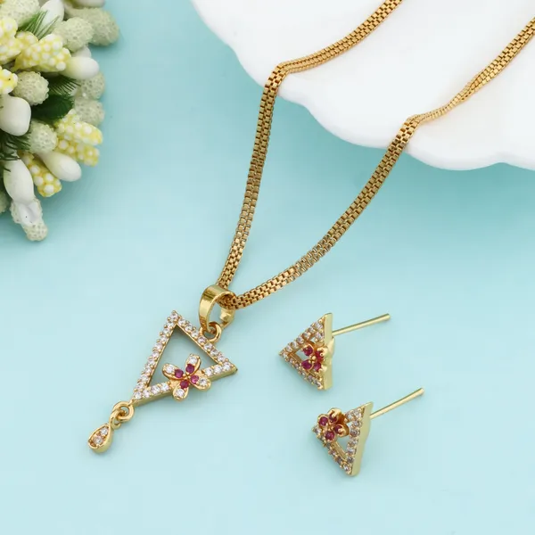 Traditional_Design_AD_Diamond_Copper_Micro_Gold_Plated_Pendant_Set_For_Women_And_Girls