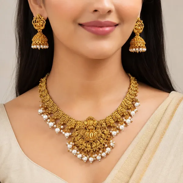 Stylish_Design_White_Pearl_Bead_Brass_Gold_Plated_Matte_Short_Necklace_Jewellery_Set_For_Women_And_Girls