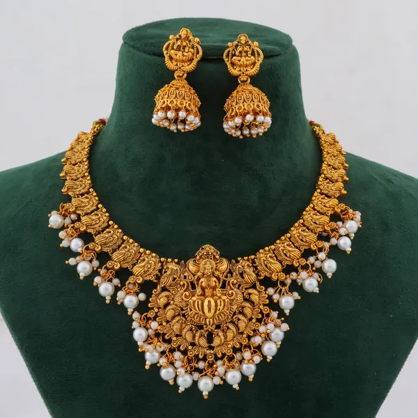 Stylish_Design_White_Pearl_Bead_Brass_Gold_Plated_Matte_Short_Necklace_Jewellery_Set_For_Women_And_Girls