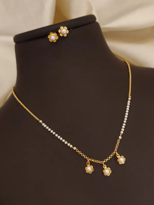 Trendy_Design_Copper_Micro_Gold_Plated_Necklace_Set_With_Earrings_For_Women_And_Girls