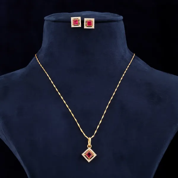 Trendy_Design_Red_AD_Diamond_Copper_Micro_Gold_Plated_Pendant_Set_For_Women_And_Girls