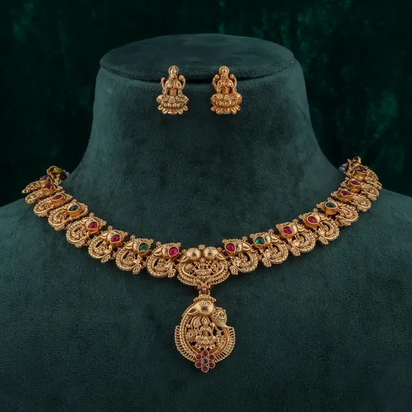 Trendy_New_Design_Brass_Gold_Plated_Matte_Necklace_Jewellery_Set_For_Women_And_Girls