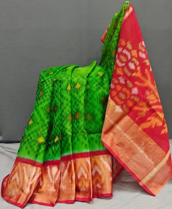 Parrot_Green_Designer_Printed_And_Dolla_Silk_Fabric_Saree