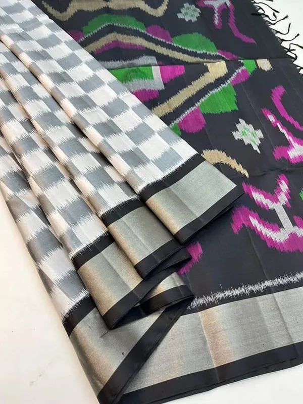 Grey_And_Green_Designer_Printed_And_Dolla_Silk_Fabric_Saree