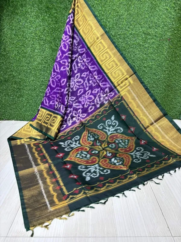 Purple_And_Green_Designer_Printed_And_Dolla_Silk_Fabric_Saree