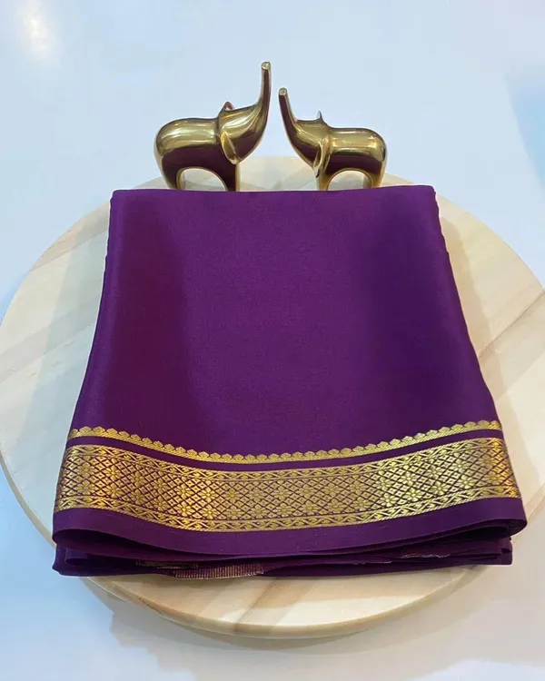 Purple_Pure_Viscose_Silk,_It_Is_Very_Soft_And_Comfortable_To_Wear_Any_Weather