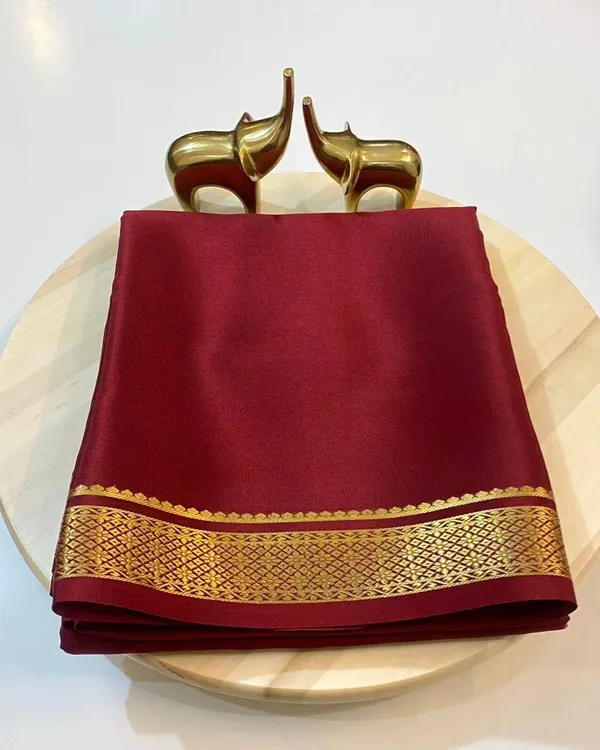 Maroon_Pure_Viscose_Silk,_It_Is_Very_Soft_And_Comfortable_To_Wear_Any_Weather