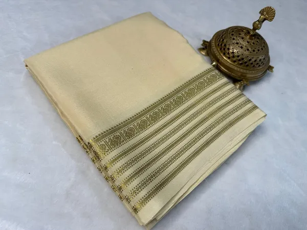 Cream_Pure_Viscose_Silk,_It_Is_Very_Soft_And_Comfortable_To_Wear_Any_Weather