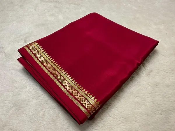 Maroon_Pure_Viscose_Silk,_It_Is_Very_Soft_And_Comfortable_To_Wear_Any_Weather