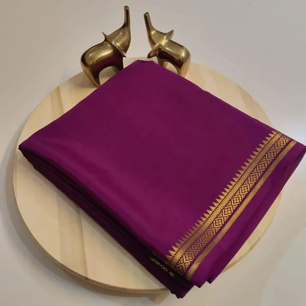 Maroon_Pure_Viscose_Silk,_It_Is_Very_Soft_And_Comfortable_To_Wear_Any_Weather