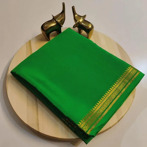 Parrot_Green_Pure_Viscose_Silk,_It_Is_Very_Soft_And_Comfortable_To_Wear_Any_Weather