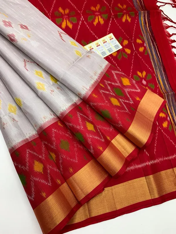 Red_Designer_Printed_And_Dolla_Silk_Fabric_Sarees