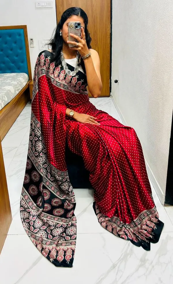 Red_And_Black_Semi_Gajji_Bandhej_Printed_Sarees