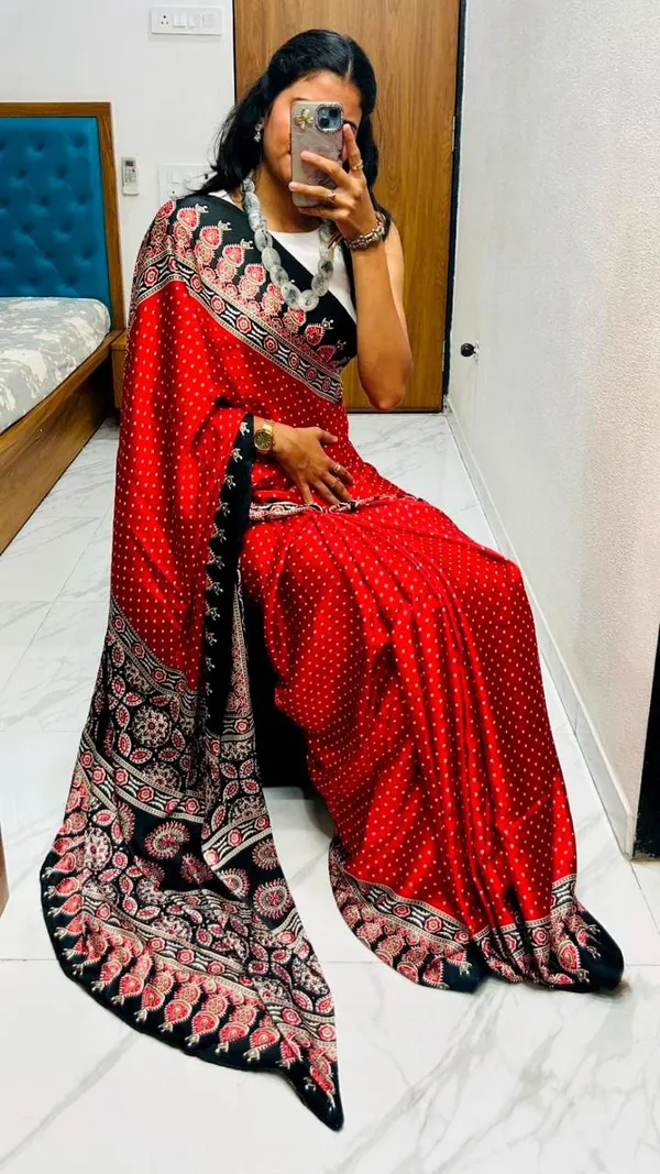 Red_Semi_Gajji_Bandhej_Printed_Sarees