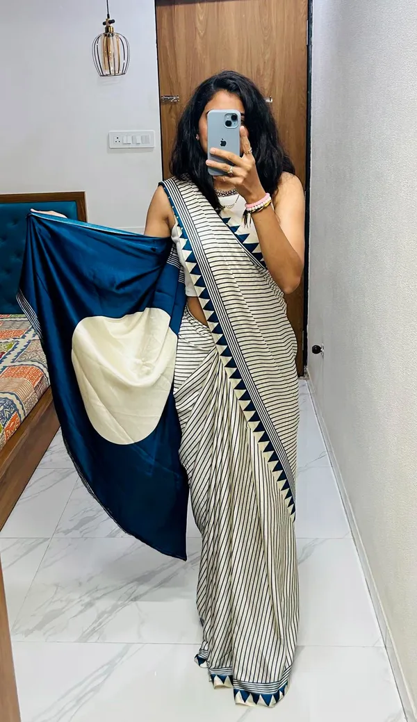 White_And_Blue_Semi_Gajji_Bandhej_Printed_Sarees