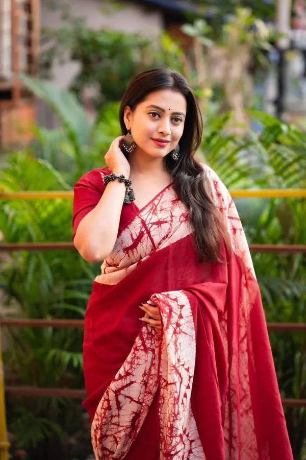 Red_Khadi_Cotton_With_Hand_Block_Batik_Prints