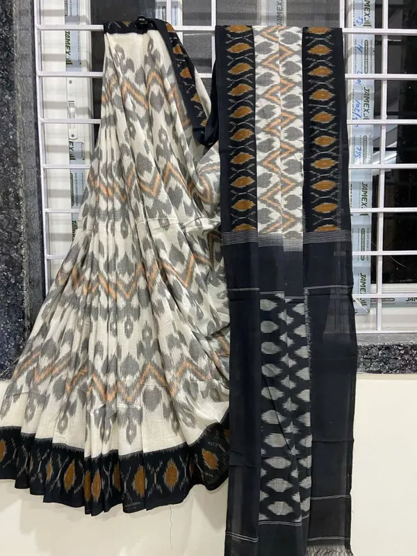 Grey_And_Black_Khadi_Cotton_With_Hand_Block_Batik_Prints