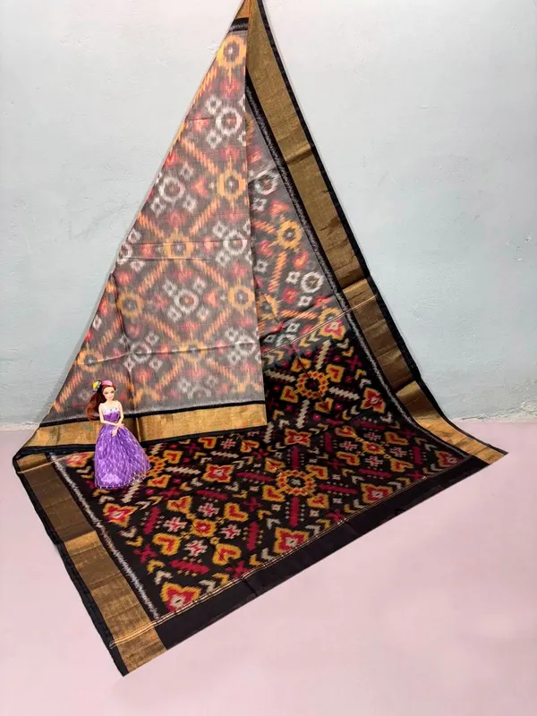 Multicolor_Designer_Printed_And_Dolla_Silk_Fabric_Sarees