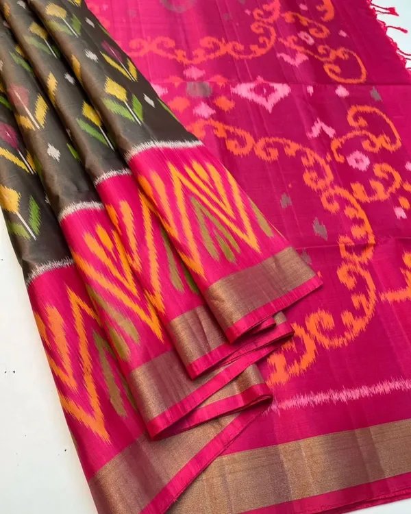 Multicolor_Designer_Printed_And_Dolla_Silk_Fabric_Sarees