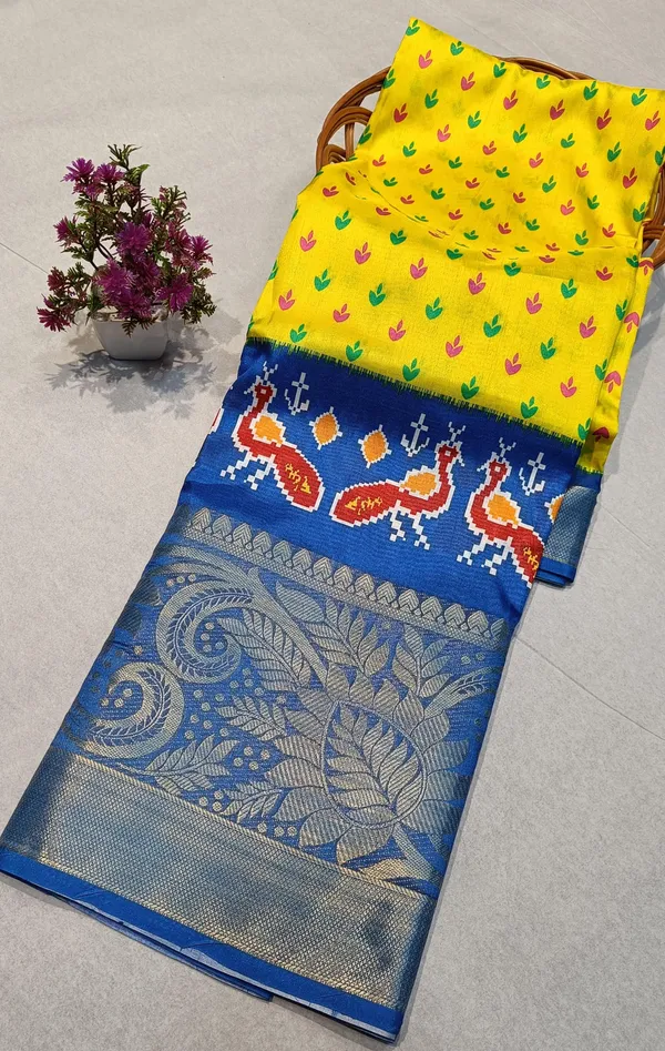 Multicolor_Dola_Silk_Pochampally_Ikkat_Saree_With_Unstitched_Blouse_Piece_For_Women