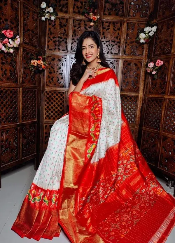 Multicolor_Ikkat_Saree_And_Dolla_Silk_Sarees