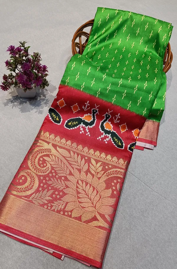 Multicolor_Dola_Silk_Pochampally_Ikkat_Saree_With_Unstitched_Blouse_Piece_For_Women