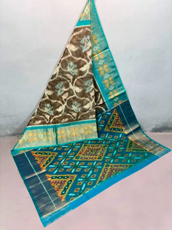Multicolor_Twill_Ikkat_Designer_And_Dolla_Silk_Sarees