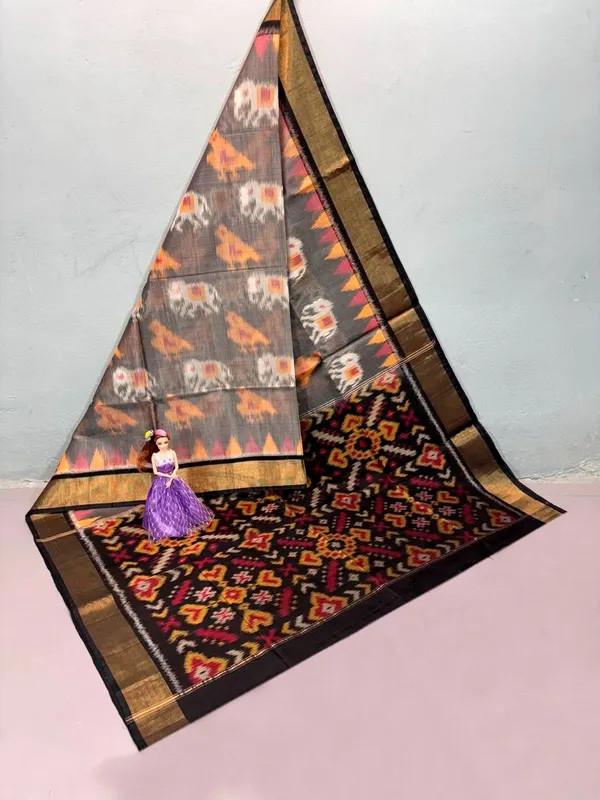Multicolor_Twill_Ikkat_Designer_And_Dolla_Silk_Sarees