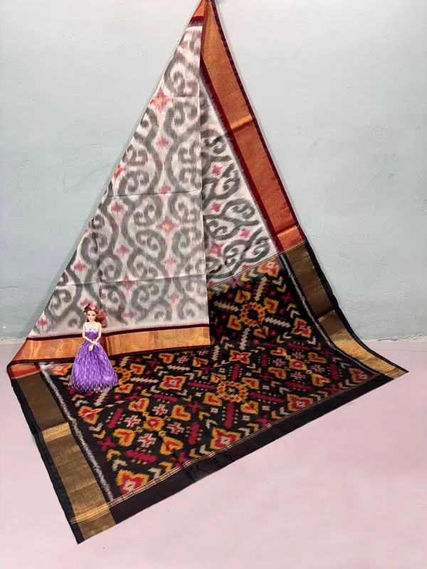 Multicolor_Twill_Ikkat_Designer_And_Dolla_Silk_Sarees