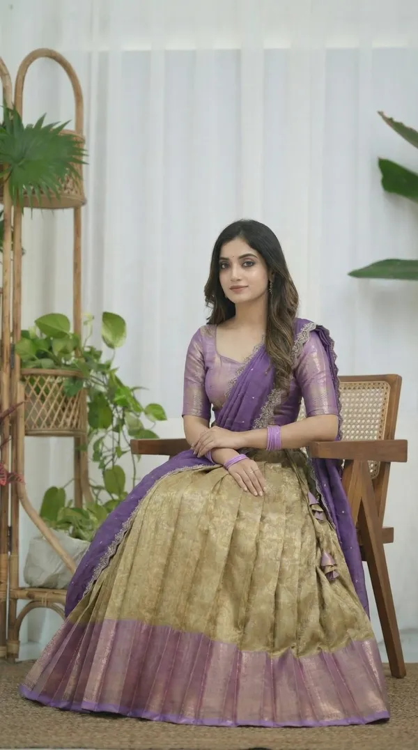 Kanjivaram_Silk_Zari_Half_Saree_stitched-Lehenga_With_Blouse_Along_With_Banarsi_Silk