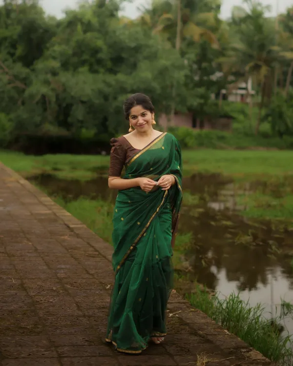 Maheswari_Silk_Cotton_Saree_-_Green