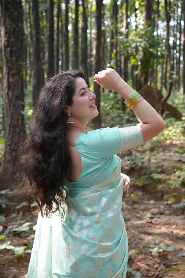 Premium_Banarasi_Silk_Chanderi_Saree