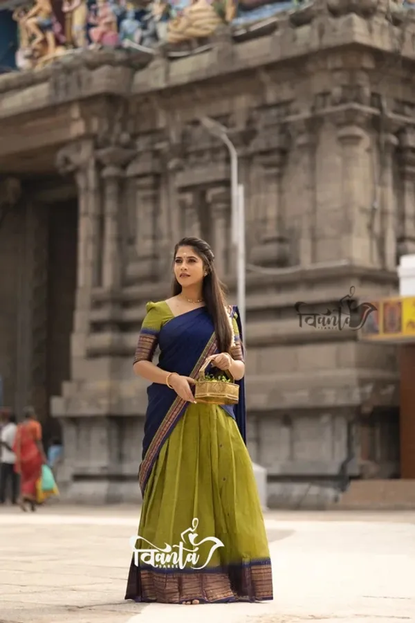 Kanjivaram_Silk_Zari_Half_Saree_Lehenga_With_Blouse_Along_With_Banarsi_Silk_Dupatta
