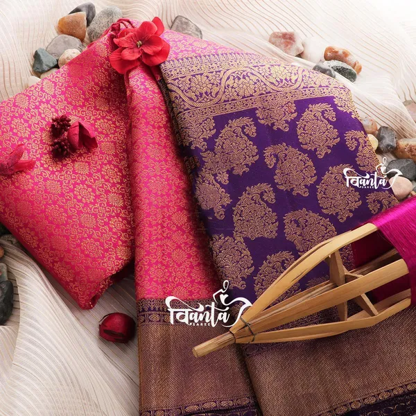Pink_Woven_Kanjivaram_Banarasi_Jacquard_Sari