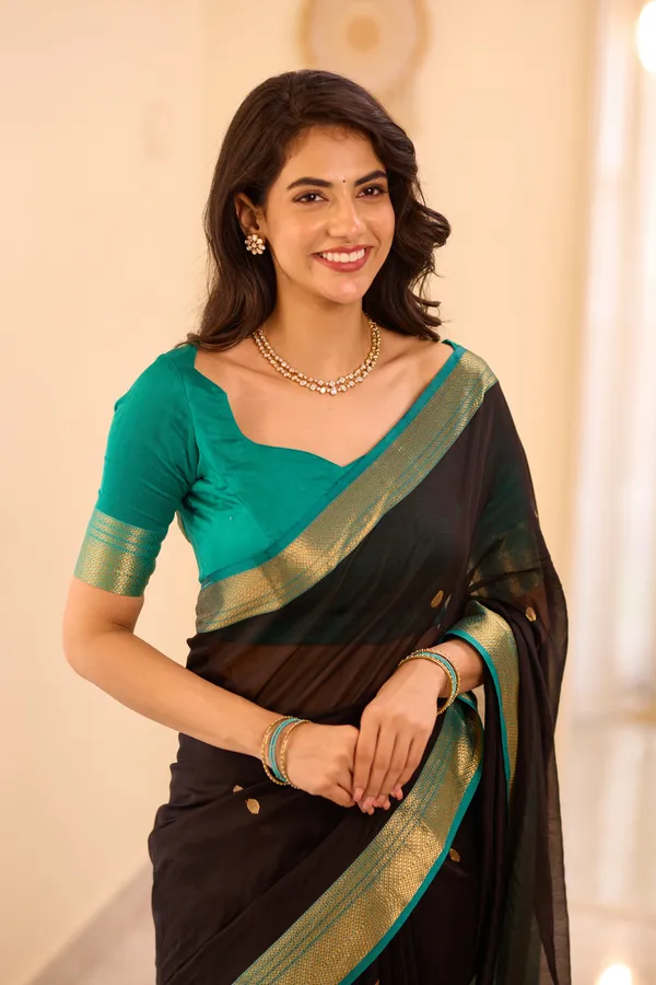 Black_and_Turquoise_Maheshwari_Silk_Cotton_Handloom_Saree