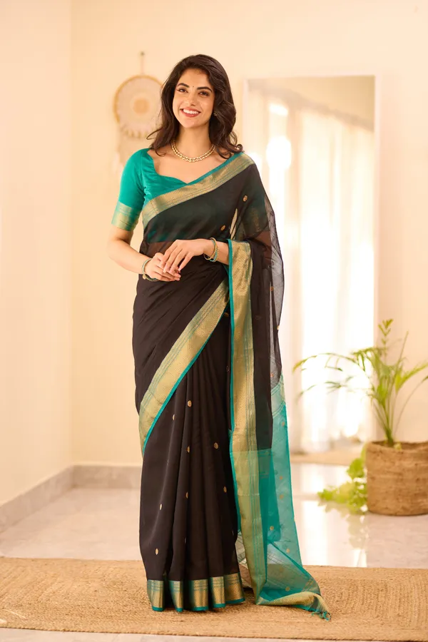 Black_and_Turquoise_Maheshwari_Silk_Cotton_Handloom_Saree