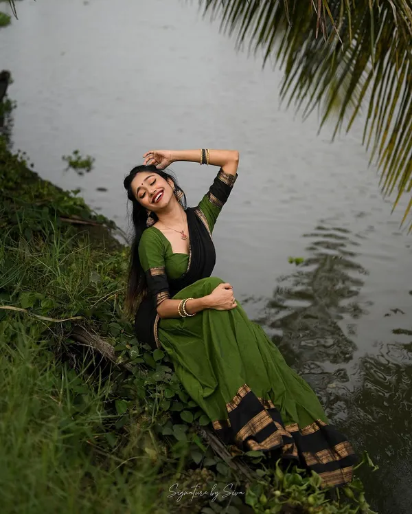 Kanjivaram_Silk_Zari_Half_Saree_Lehenga_With_Blouse_Along_With_Banarsi_Silk_Dupatta
