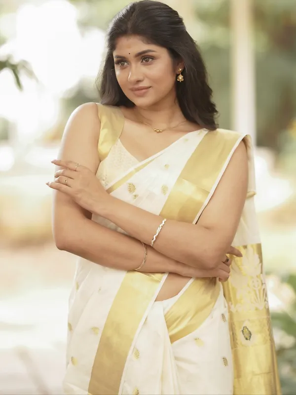 Pearl_White_Maheshwari_Silk_Cotton_Saree