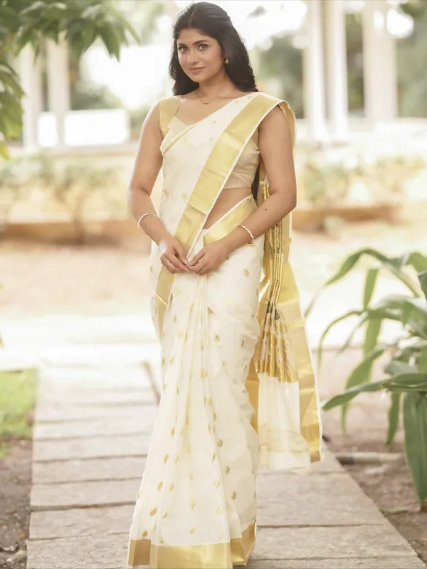 Pearl_White_Maheshwari_Silk_Cotton_Saree