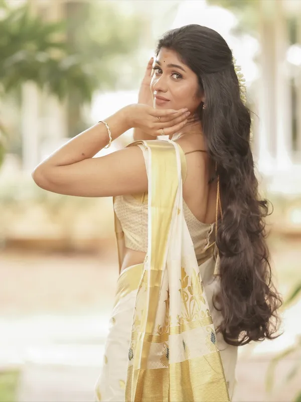 Pearl_White_Maheshwari_Silk_Cotton_Saree