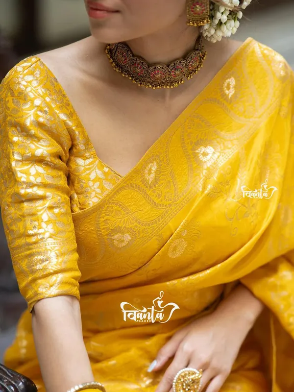 Woven_Kanjivaram_,_Banarasi_Jacquard_Saree