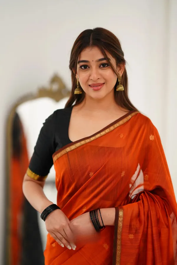 Orange_Maheswari_Silk_Wedding_&_Party_Wear_Saree_&_Unstiched_Blouse_For_Women