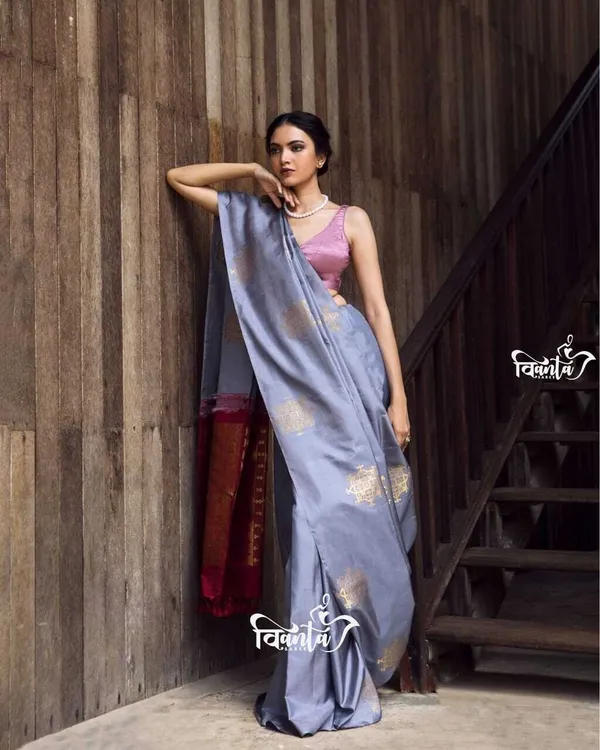 Woven_Kanjivaram_,_Banarasi_Jacquard_Saree
