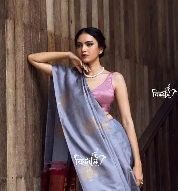 Woven_Kanjivaram_,_Banarasi_Jacquard_Saree