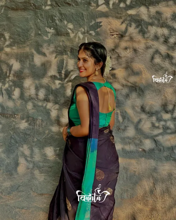 Woven_Kanjivaram_,_Banarasi_Jacquard_Saree
