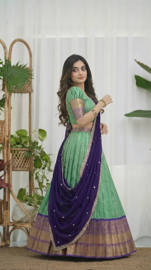 Kanjivaram_Silk_Zari_Half_Saree_stitched-Lehenga_With_Blouse_Along_With_Banarsi_Silk