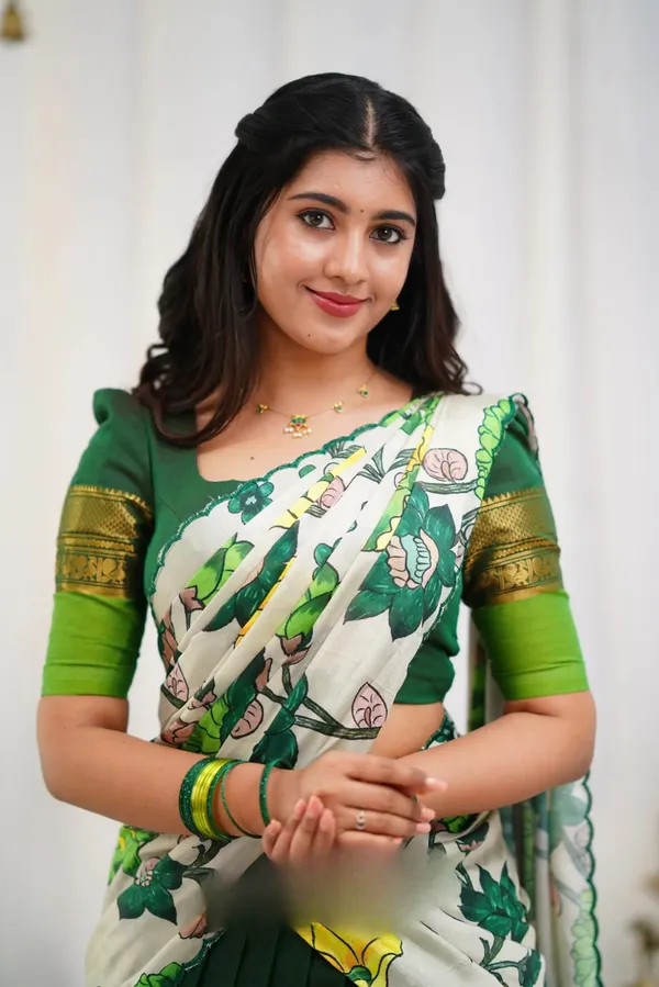 Padmaja_Cotton_Half_Saree_-_Dark_Green_and_Leaf_Green