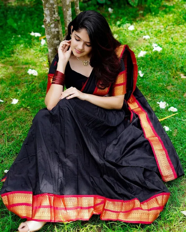 Kanjivaram_Silk_Zari_Half_Saree_Lehenga_With_Blouse_Along_With_Banarsi_Silk_Dupatta